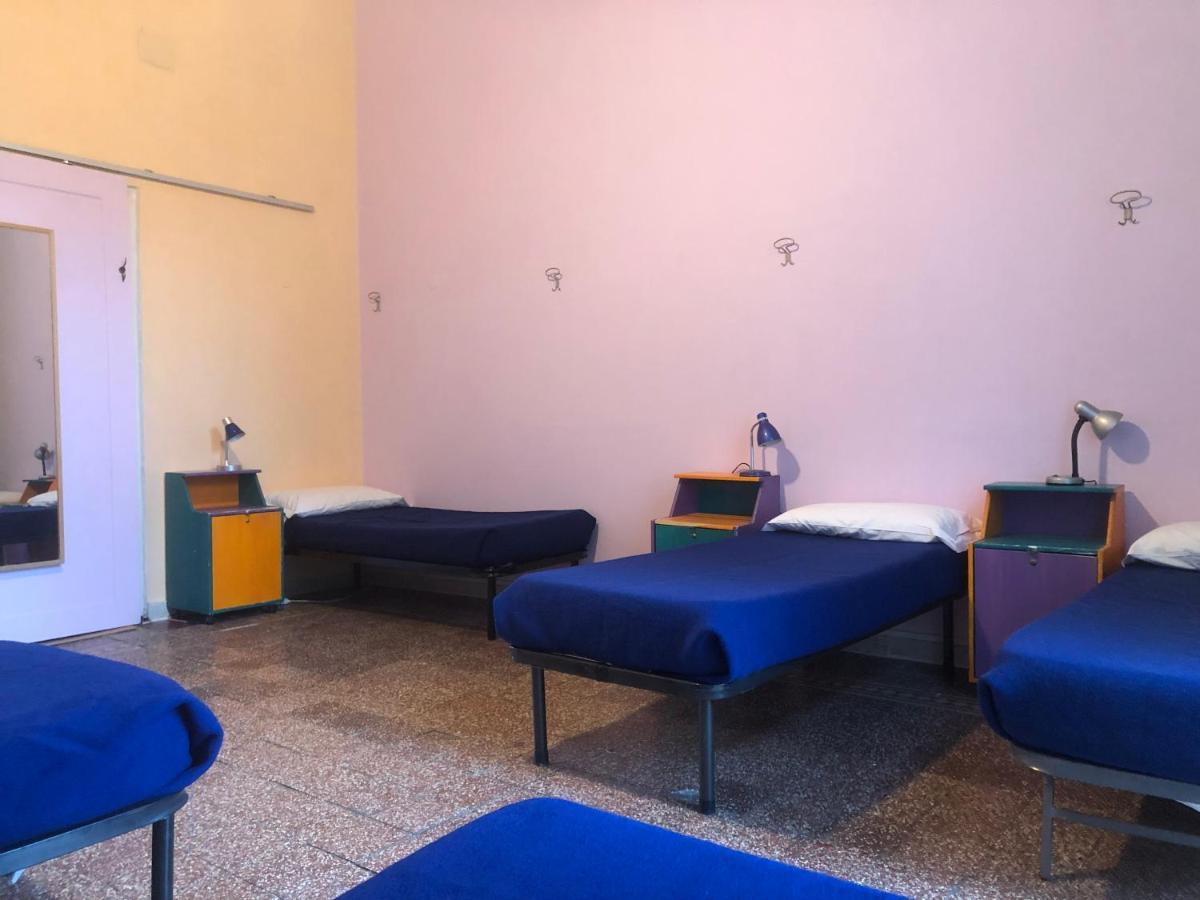 6 Small Rooms Naples Exterior photo