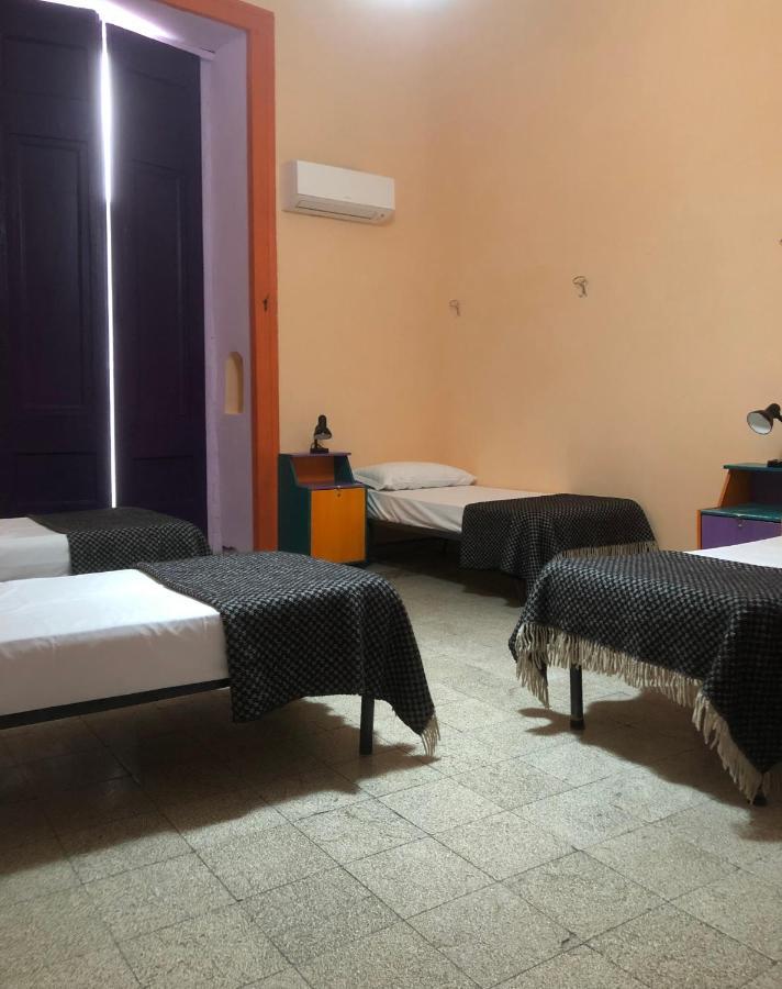 6 Small Rooms Naples Exterior photo