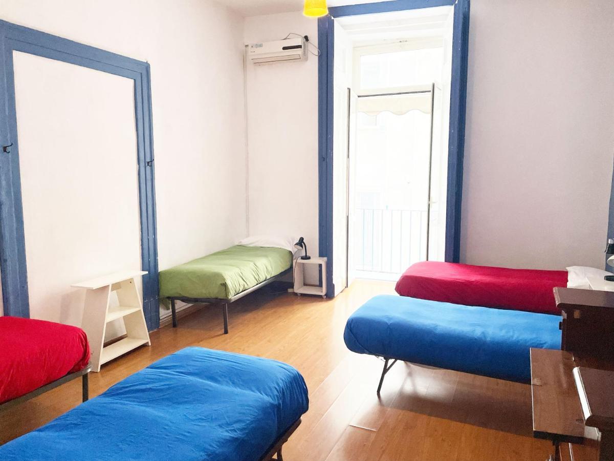 6 Small Rooms Naples Exterior photo